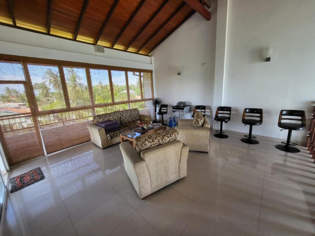 Rainbow Lagoon Resort Negombo Exterior photo