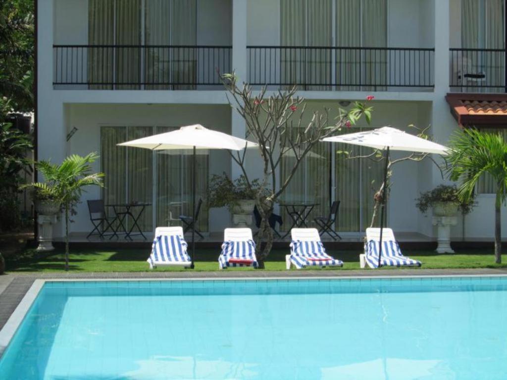 Rainbow Lagoon Resort Negombo Exterior photo
